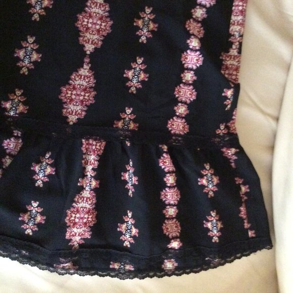 Boho Style Dress with 3/4 ruffled Sleeve- Sz. 8 - Picture 5 of 11